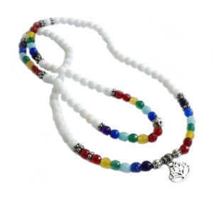 Halskette Mala –  Weisse Jade, bunte Achat Perlen mit Lotus